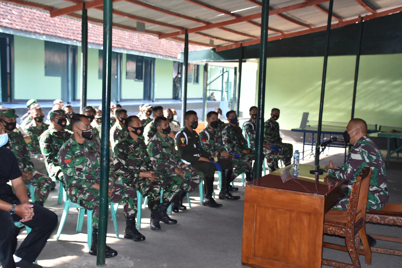 Prajurit Korem 073/Makutarama Laksanakan Pengecekan Urine 